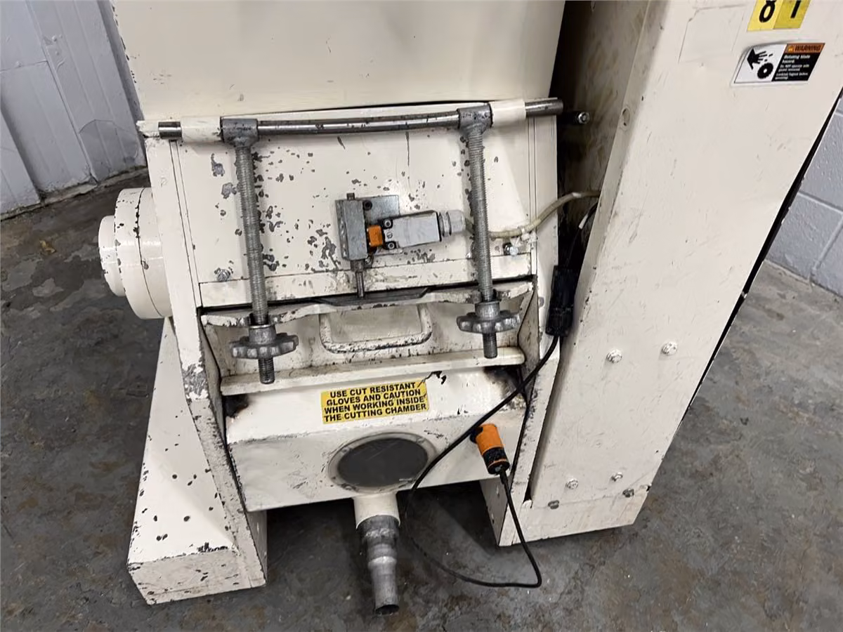 11" x 14" MPG #M1114N, granulator, 10 HP, staggered knife rotor, bolt-on blades (2 available) - Image 8