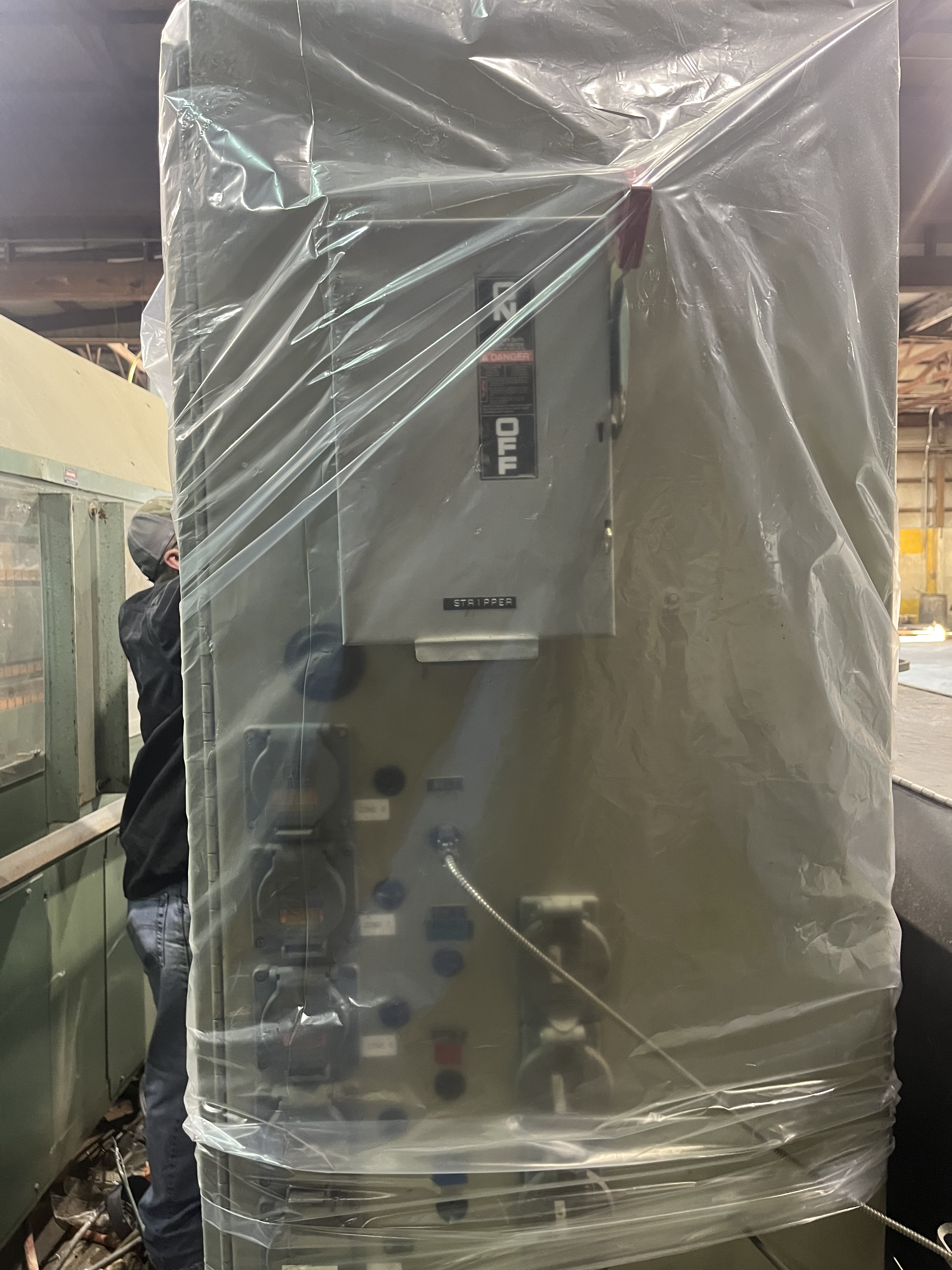 4" Berlyn, extruder, 30:1 L/D, air cooled, 150 HP DC, 450 lb/hr - Image 3