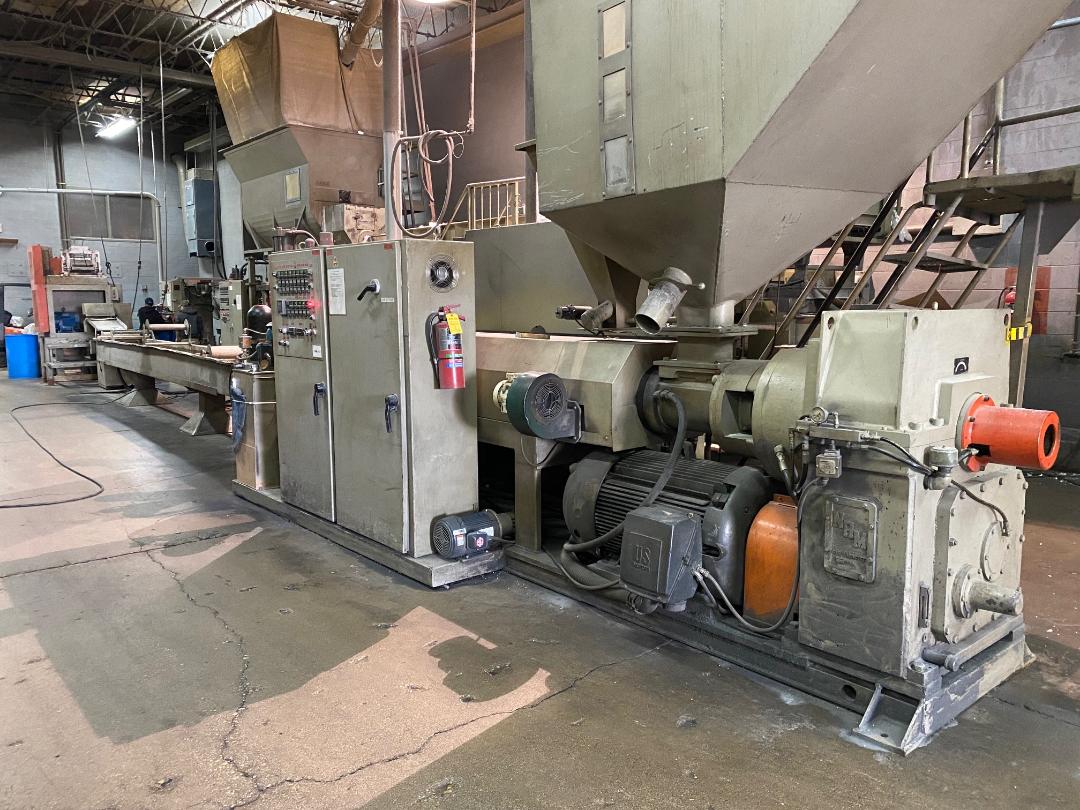 6" NRM, extruder, 30:1 L/D, vented, air cooled, 8 zone barrel, 400 HP US Motors AC, WEG CFW11 drive, 14 zone - Image 8