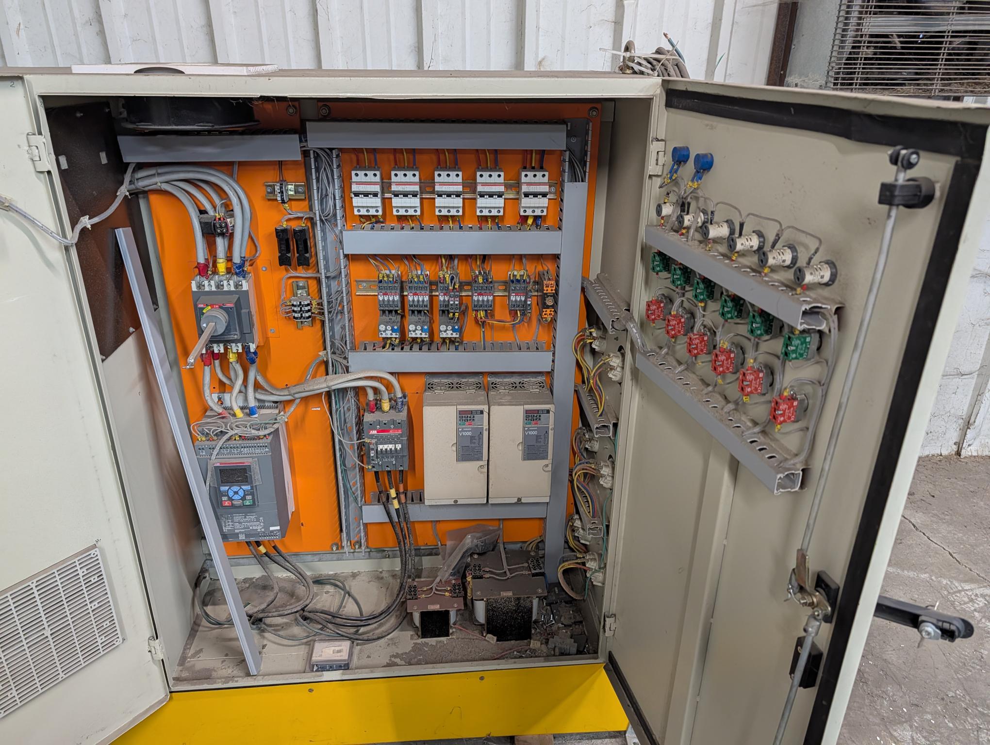 38" x 28" Plastic Granulator, 150 HP, 16 rotor knives, 6 bed knives, outfeed conveyor w/ metal separator - Image 5