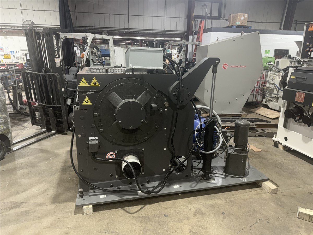 24" x 40" Cumberland #X1000, plastic granulator, 100 HP, 3-knife open rotor, 2 bed knives, hydraulic hopper - Image 1