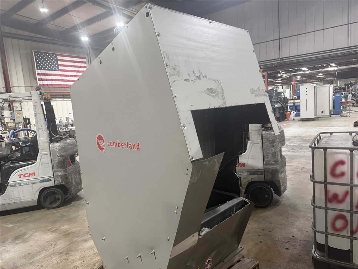 24" x 40" Cumberland #X1000, plastic granulator, 100 HP, 3-knife open rotor, 2 bed knives, hydraulic hopper - Image 2