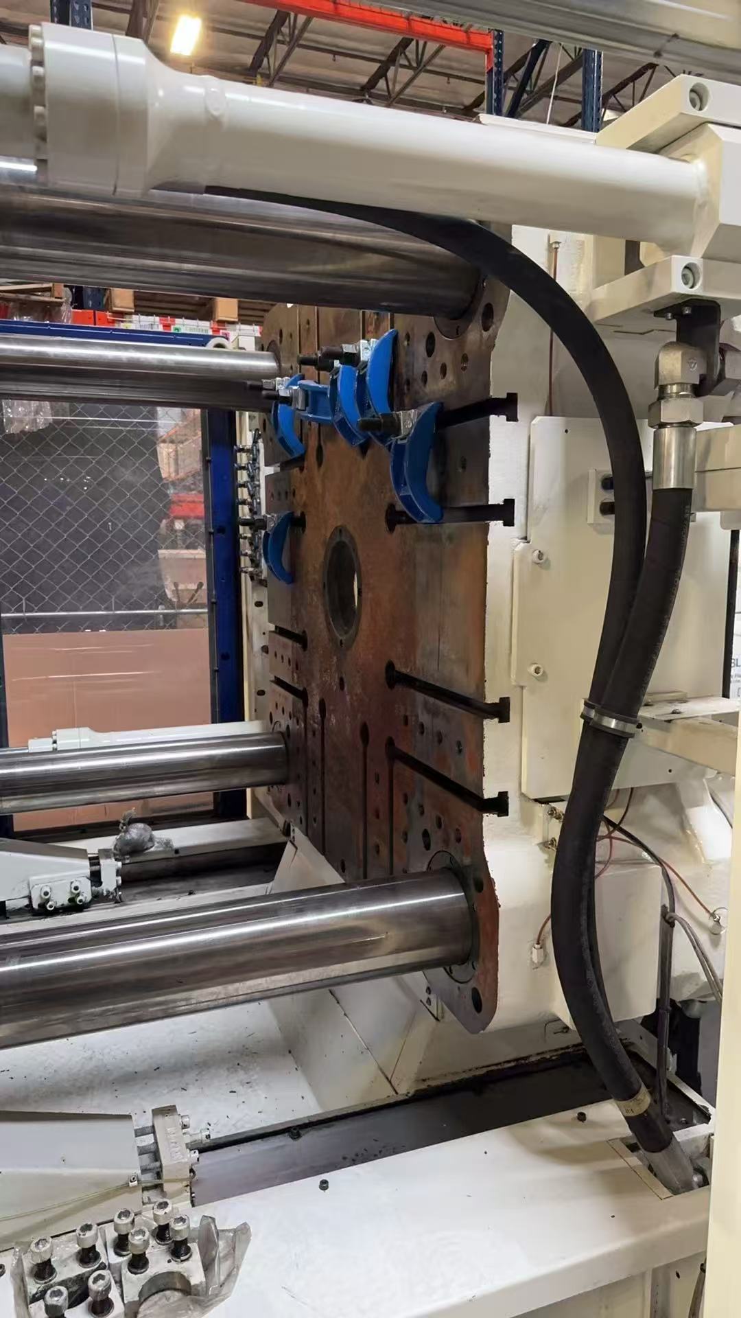 5500 kN, Haitian #JU5500IIS/2950, injection molding machine, 1860 cm injection volume, 130 KW, 380 V., 2017 - Image 6