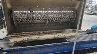 Vecoplan #VAZ-1600M, single shaft shredder, 62" x 80" hopper, 100 HP, 2018, w/ Herbold SMA-80/120 granulator - Image 3
