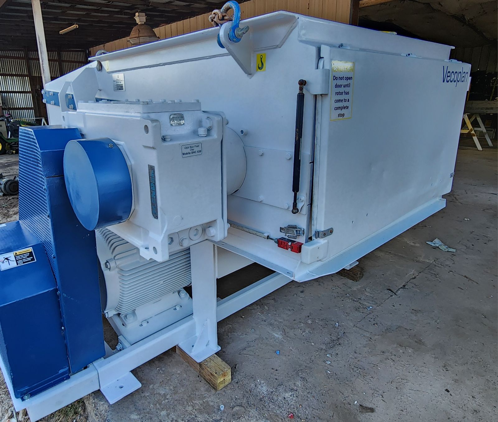 Vecoplan #RG52/100, single shaft shredder, 52" x 58" hopper opening, 15" rotor, 60 cutters, 100 HP, new - Image 1
