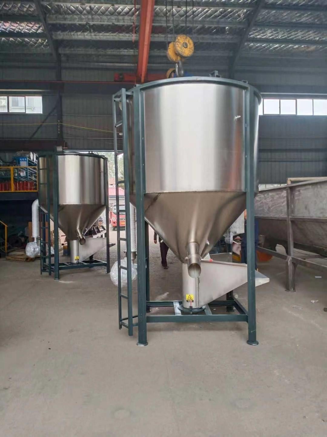 American Tuff Stock, vertical plastic recycling blender, 5.7 cbm, 3-4 tons per batch, 7.5 KW, 280 RPM, 201 - Image 1
