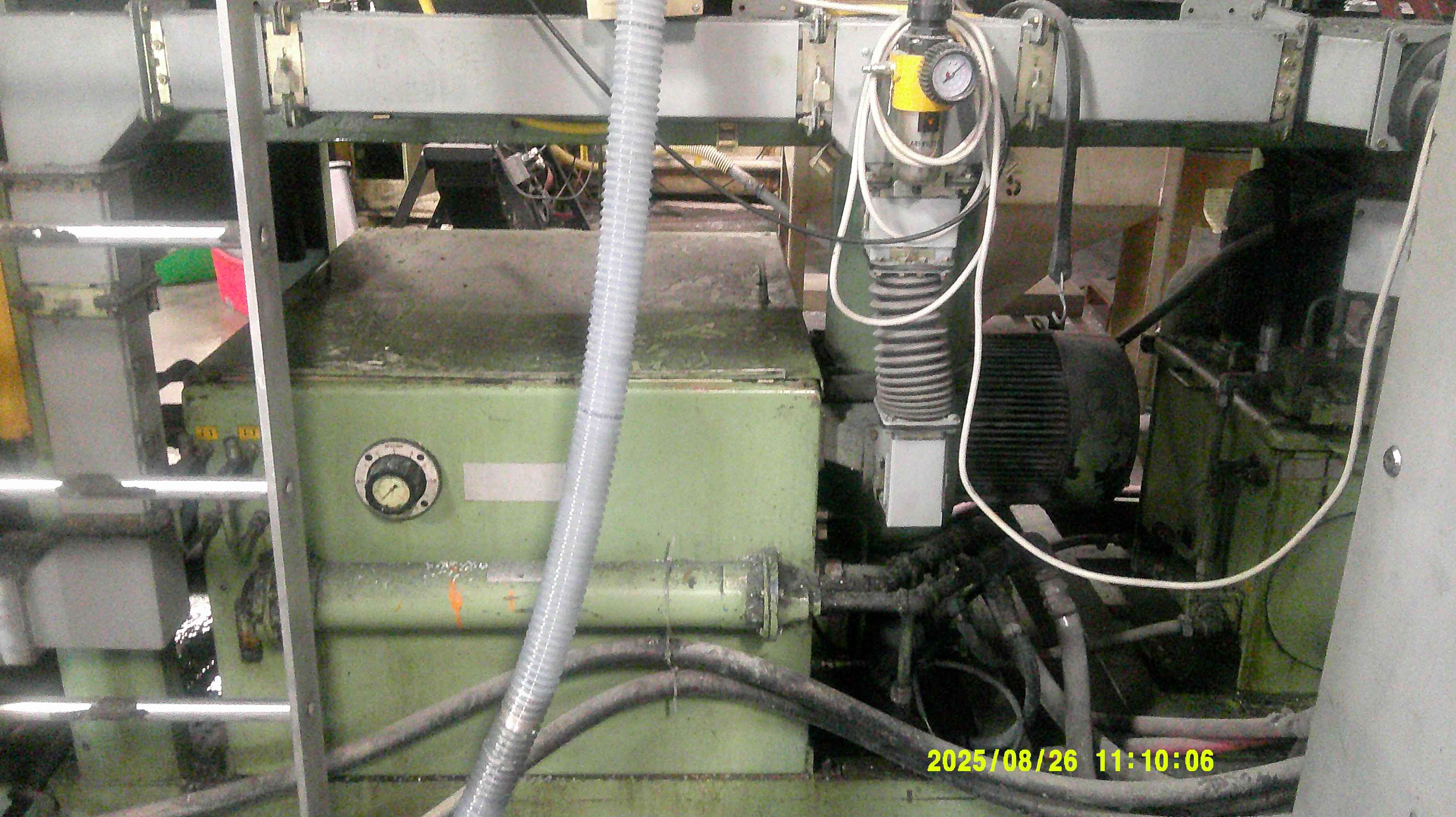 Bekum #H-151M, dual shuttle blow molding machine, 90mm 24:1 extruder, 60 HP Reliance DC, Hunkar parison - Image 8