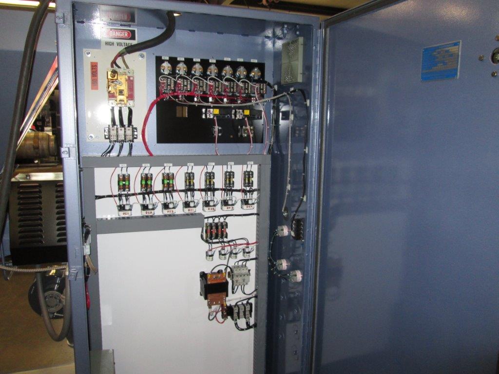 2.5" HPM #2.5-TMP, extruder, 24:1 L/D, manual screen changer, new 40 HP AC motor & drive, new styrene screw - Image 3