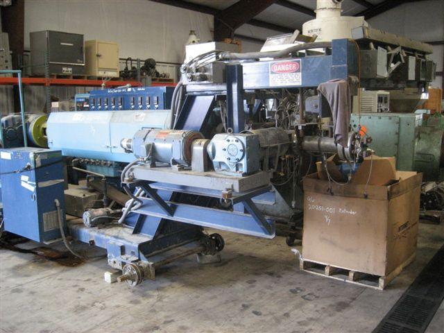 3.5" Berlyn, extruder, 30:1 L/D, water cooled, 100 HP DC, screen changer, gear pump - Image 4