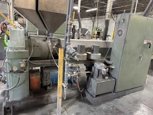 3.5" NRM, extruder, 32:1 L/D, vented, air cooled, 125 HP DC, Control Techniques Mentor II drive, 15:1 - Image 2