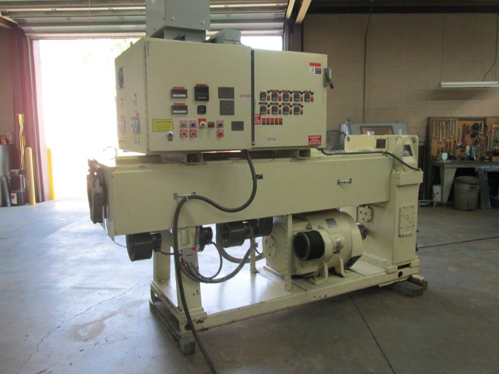 3.5" NRM #PM70, extruder, 24:1 L/D, non-vented, air cooled, 75 HP DC, 17.4:1 gear ratio, general purpose screw - Image 1