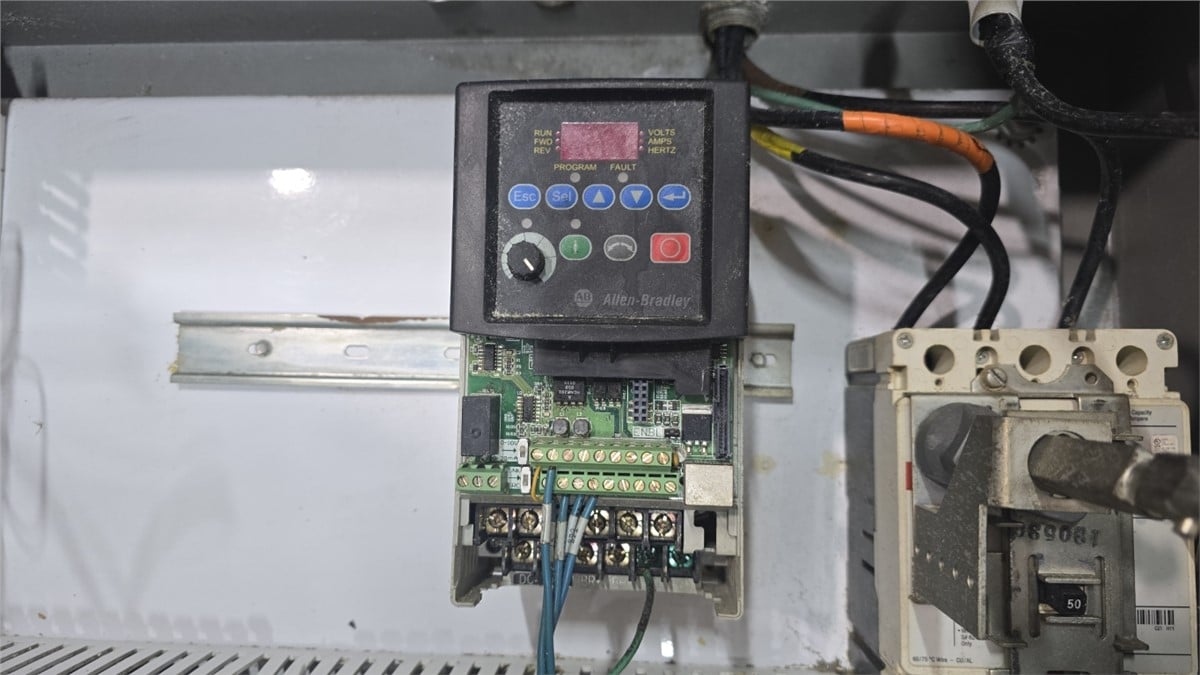 Xaloy #WRP12, water ring pelletizer, 30 hole die head, spin dryer, heat exchanger, control panel, 480 V. - Image 5