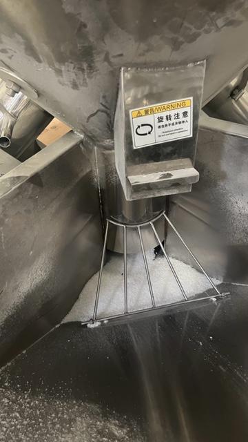 12,000 lb. Stainless Steel Blending Silos, 10" center auger - Image 4