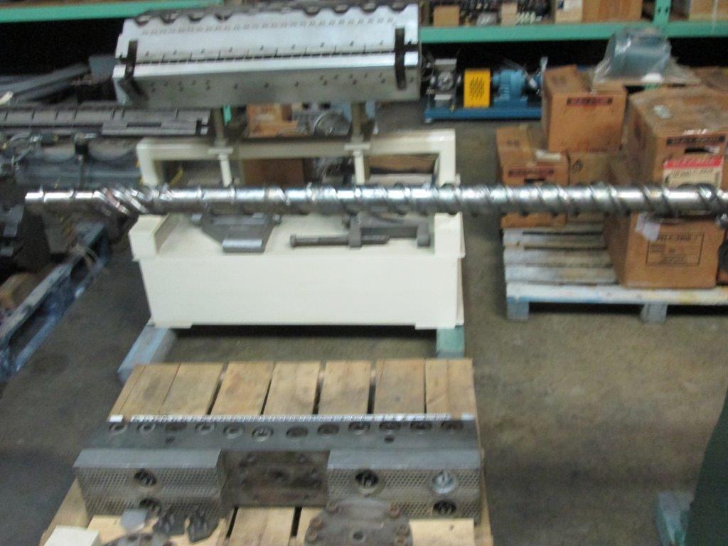 2" Davis Standard, extruder, 30:1 L/D, air cooled, barrier screw, new 30 HP AC motor & drive, rebuilt - Image 7