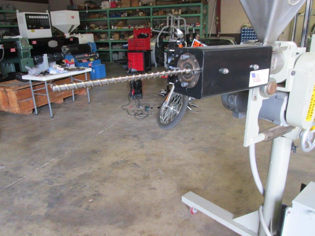 3/4" Youngstown #MO-1402, pedestal extruder, 20:1 L/D, air cooled, 1 HP DC, Dart drive, under 20 hours - Image 2