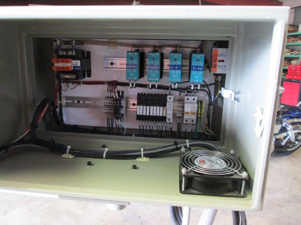 3/4" Youngstown #MO-1402, pedestal extruder, 20:1 L/D, air cooled, 1 HP DC, Dart drive, under 20 hours - Image 6