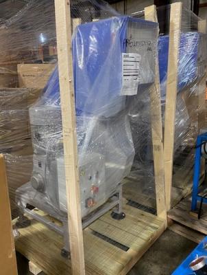 15.7" x 15.7" Zerma #GSL300400, plastic granulator, 10 HP, solid staggered rotor, 33 blades, starter, 2022 (2 - Image 2