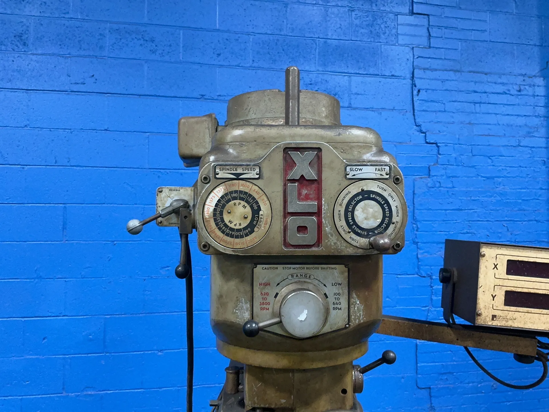 Ex-Cell-O, vertical mill, 9" x 42", Quality 200 digital read out, 1 -1/2 HP, 208-220/440 V. - Image 3