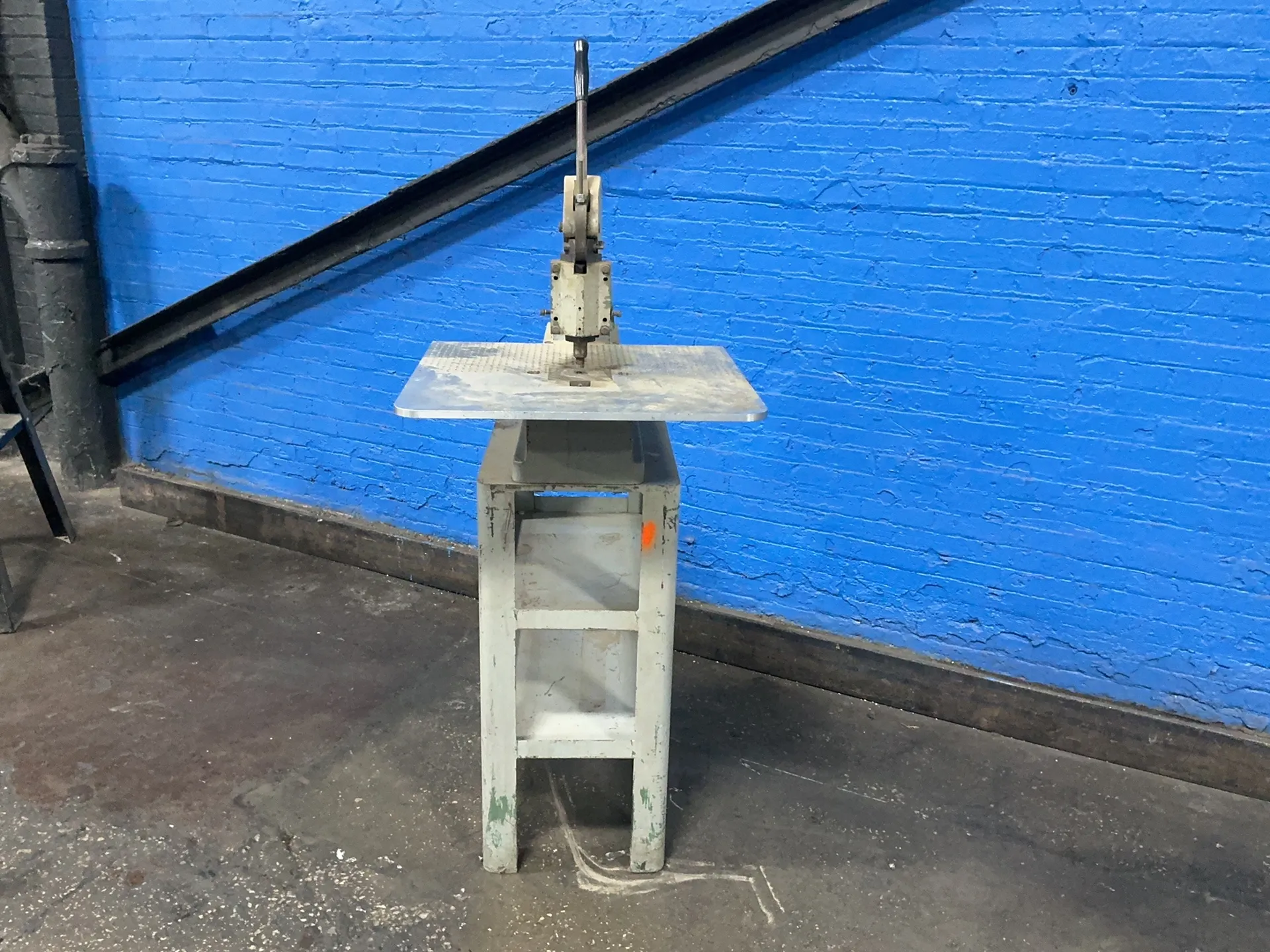Di-Acro #2, manual punch, 12" throat, 23" x 24" table - Image 2