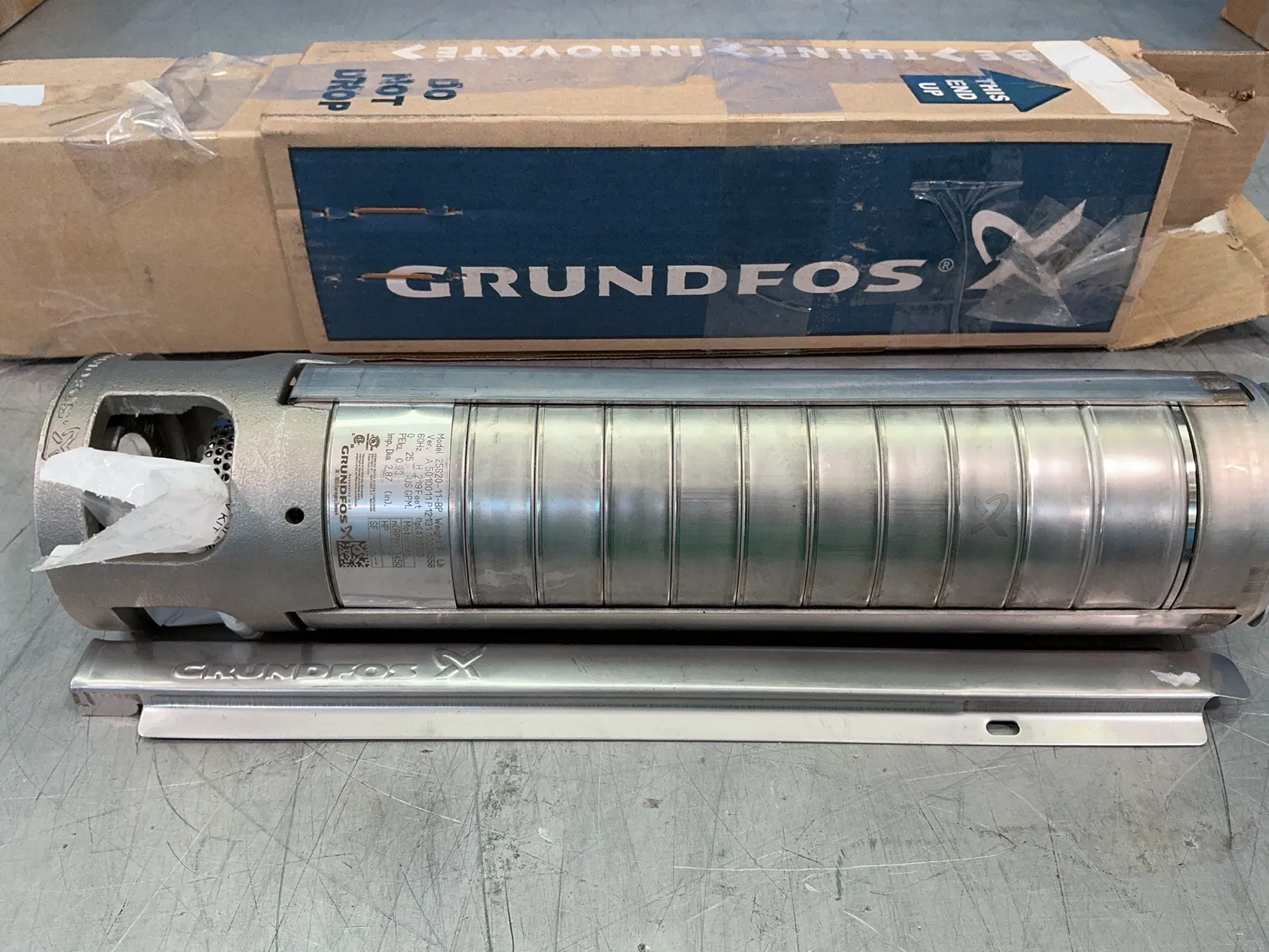 25 GPM, Grundfos #25S20-11-BP, submersible pump, 2 HP, 3450 RPM, 1-1/2" NPT, new - Image 4