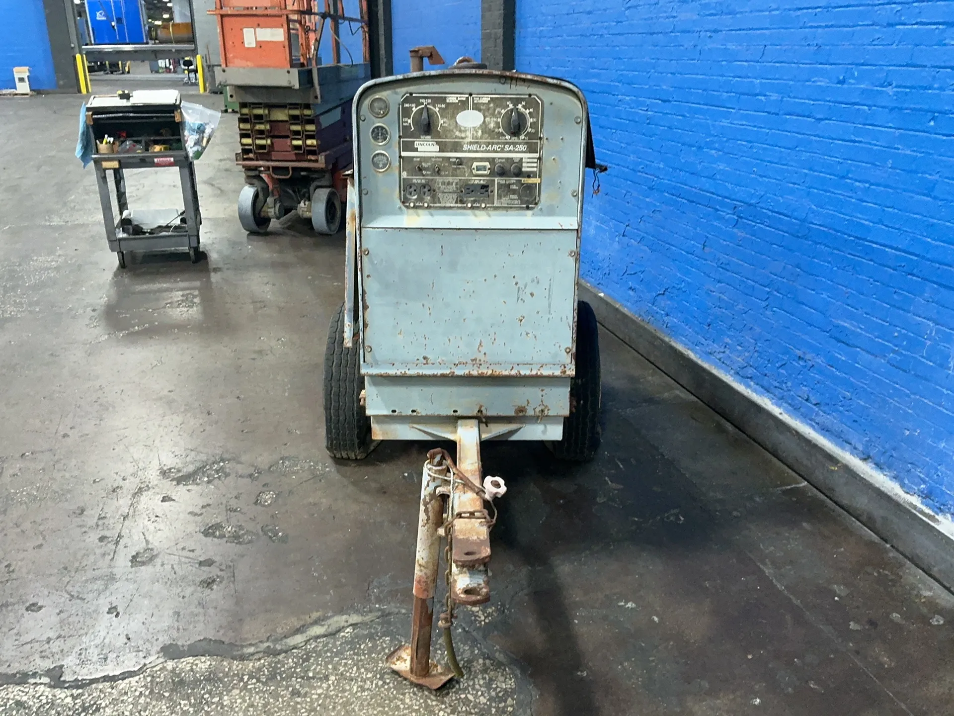 Lincoln Electric #SHIELD-ARC-SA-250, welder, 325 Amps, 3 KVA, 98 V. max. OCV, 1800 RPM, 15/13 A, cables, 2 - Image 6