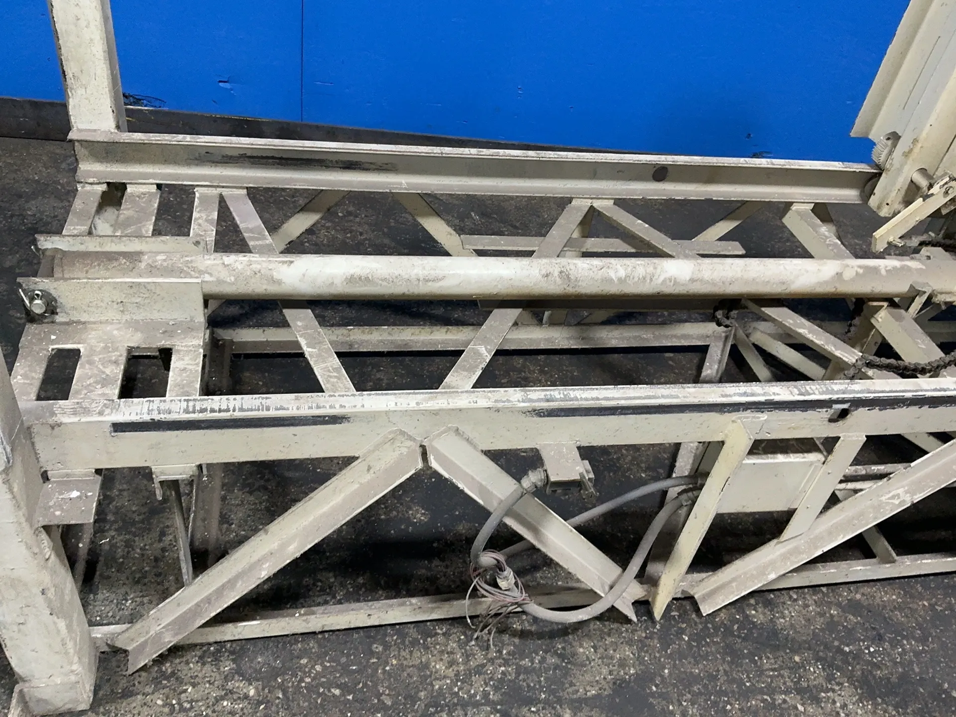 Southworth, shuttle, 72" x 48" x 48" platform - Image 3