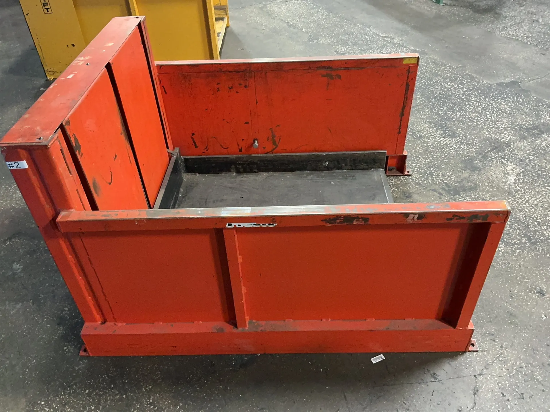 Drive-On Pallet Lift, 48" x 44" platform, w/ control pendant - Image 3