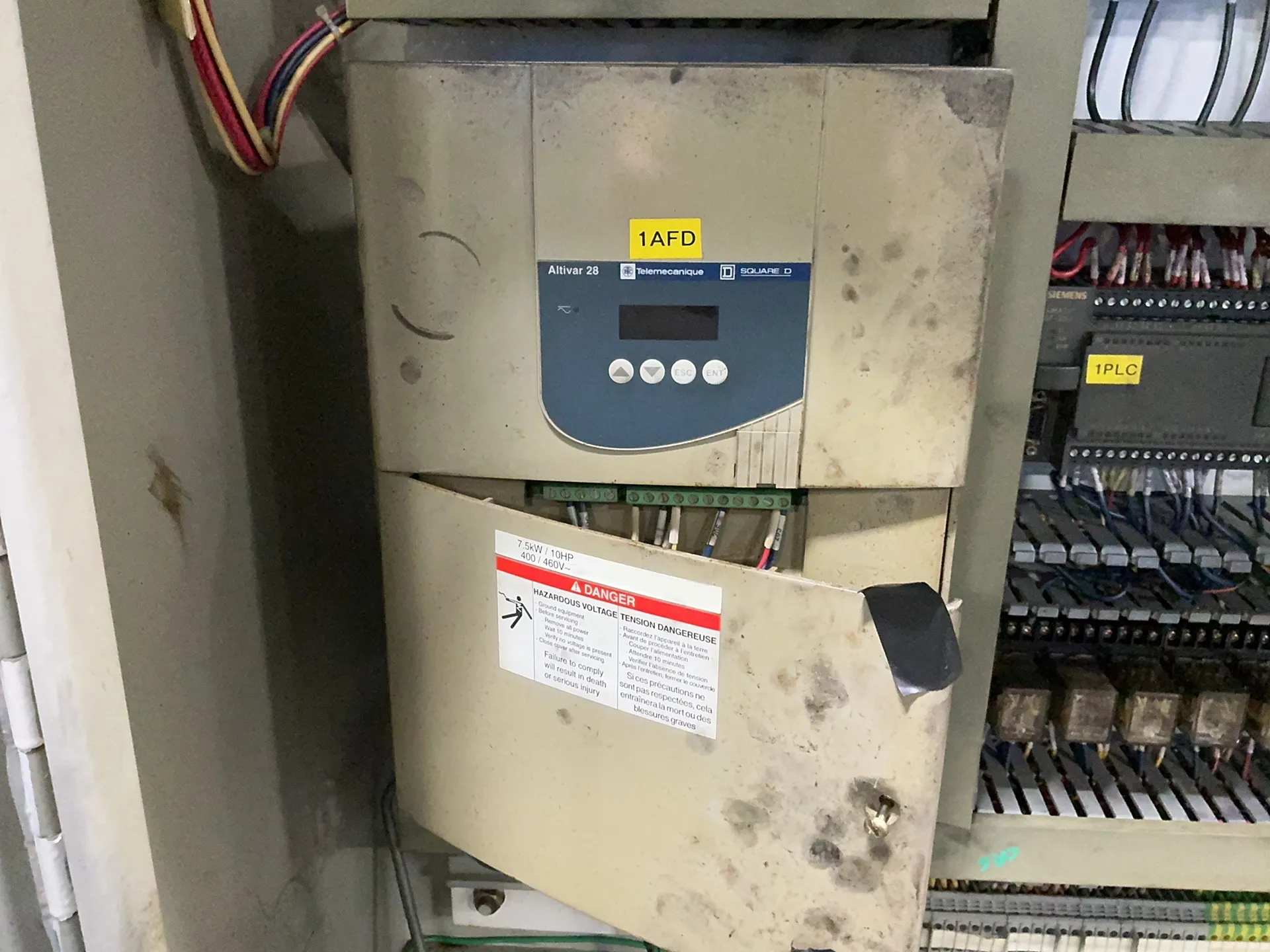 Chipblaster #EV-2000, Coolant System, 3000 PSI, .75 HP, 3450 RPM, 12.5 Amps, 460 V., 3 phase, w/ manuals - Image 4