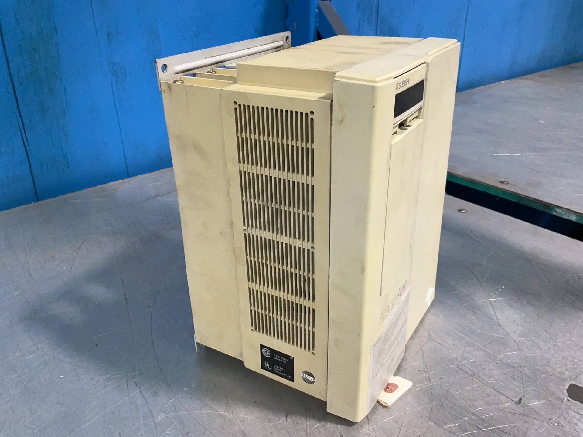Mitsubishi #FR-A220-5.5K-U3, Freqrol-A200 Inverter, 200-230 Volts, 3 phase, 50/60 Hz - Image 2