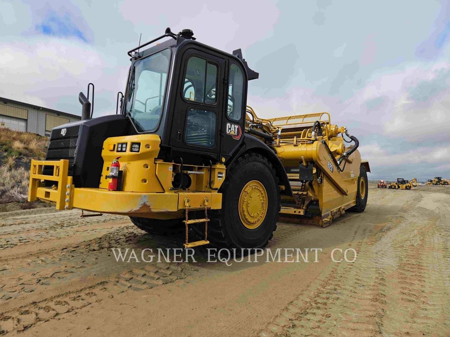 Caterpillar 623, Wheel Tractor Scraper, 1997 hours, S/N: WYF00302, 2025 - Image 1