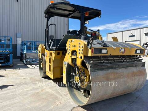 Caterpillar CB15, Compactor, 486 hours, S/N: M9401217, 2024 - Image 4