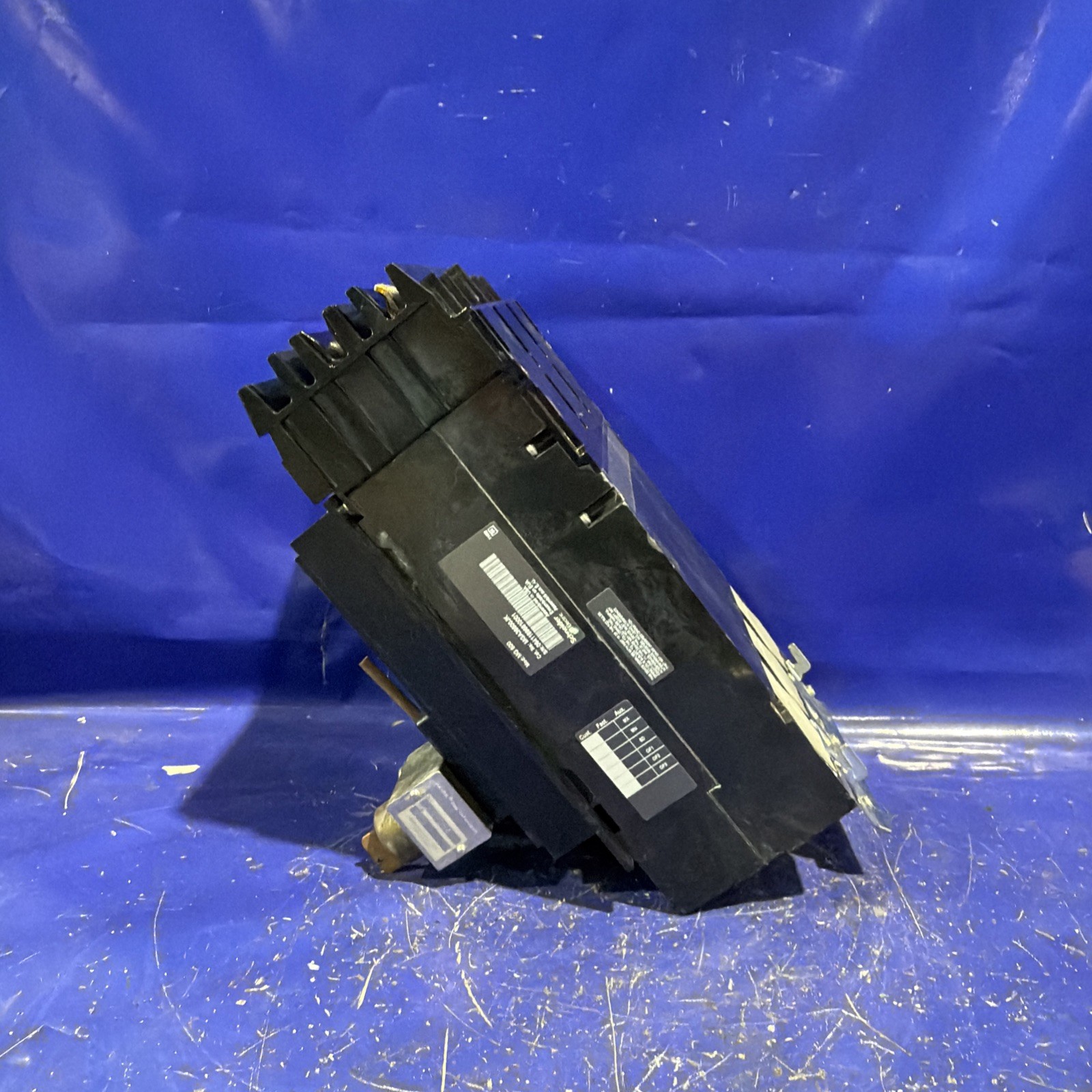 600 Amps, Square D PowerPact M.g. #MGA36600JK, I-Line circuit breaker, 3-pole, 18kA, 600 Volts - Image 4