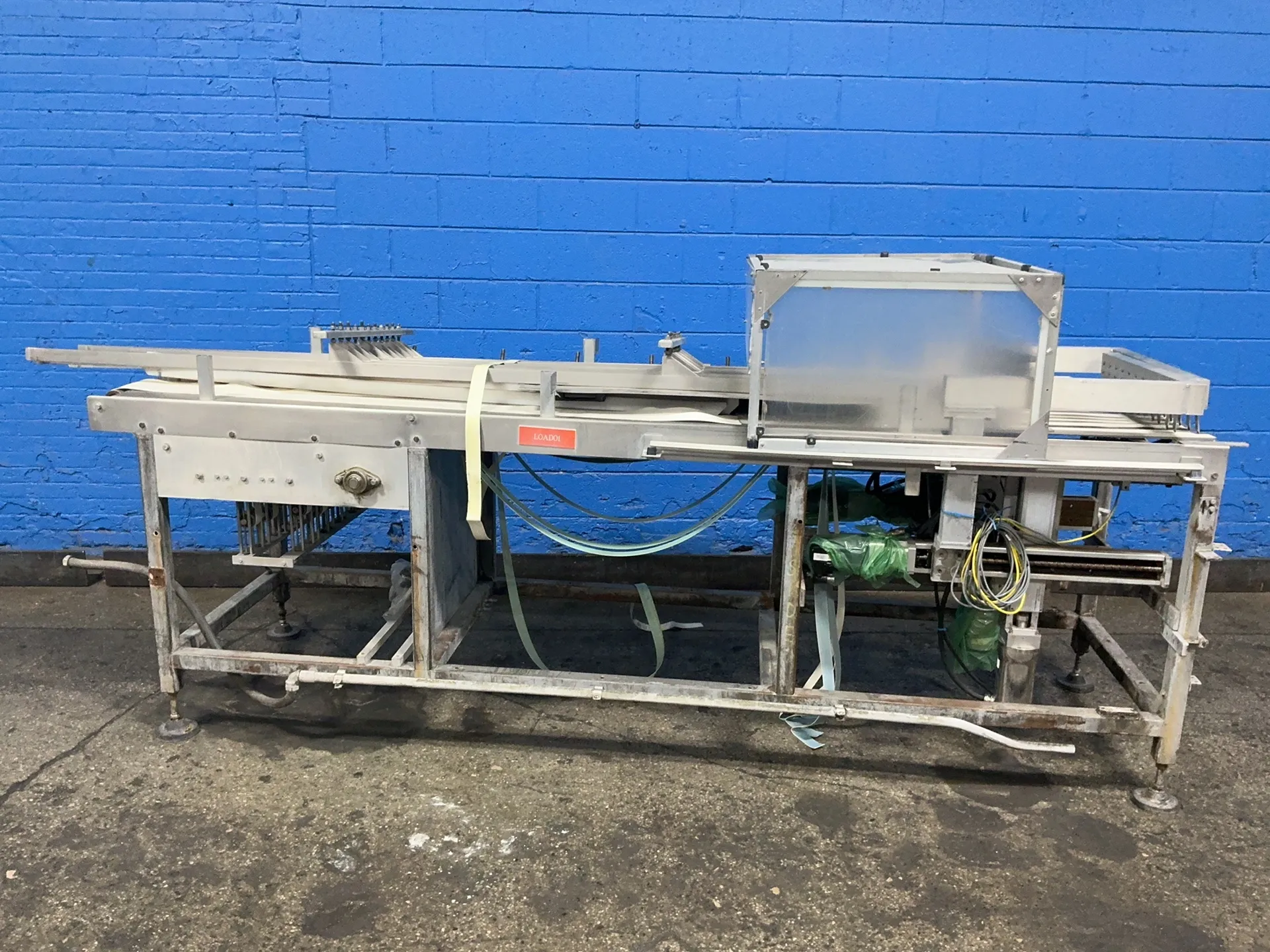 120" x 29" x 6", packaging conveyor, multi-lane belt - Image 1