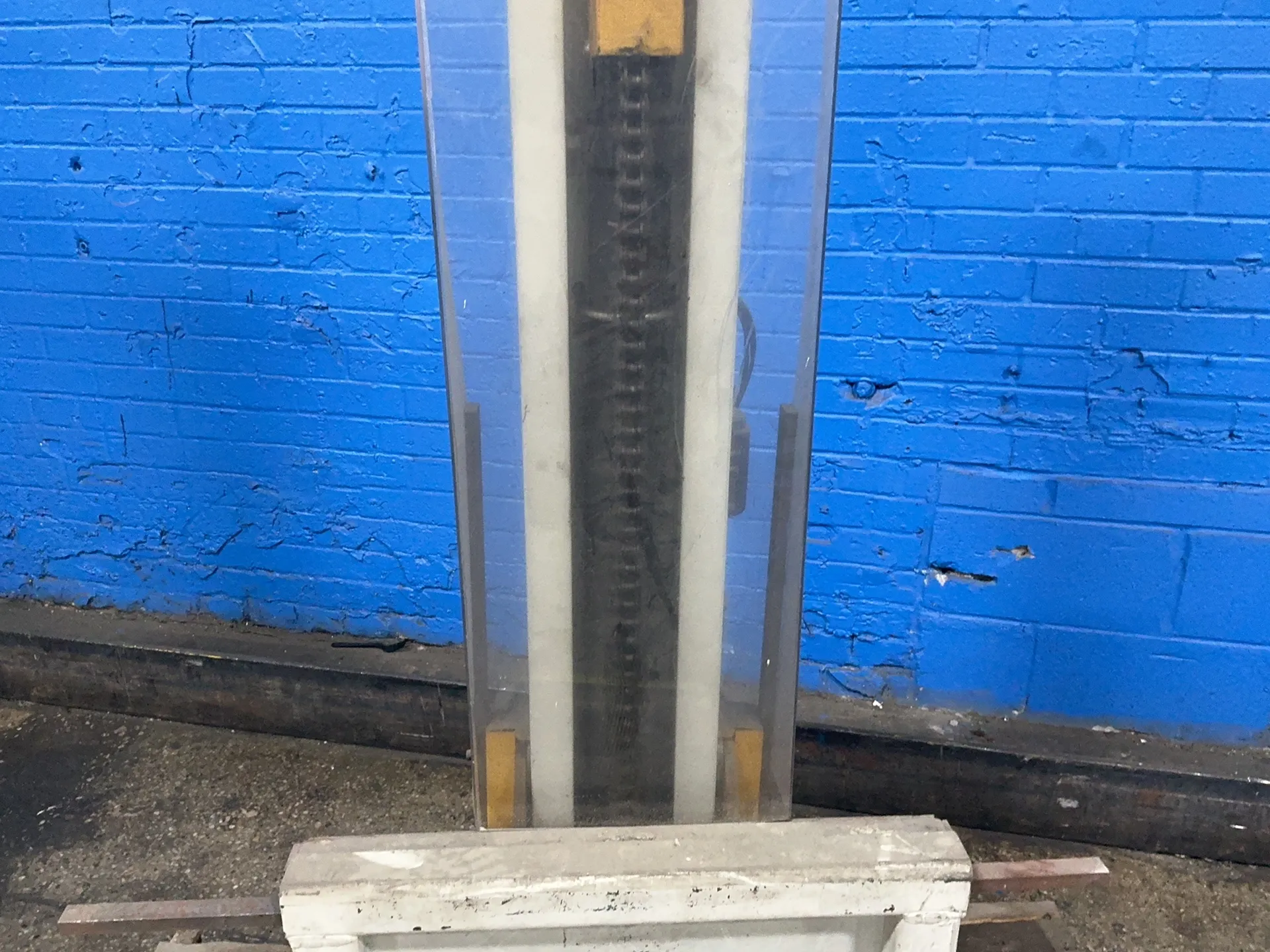500 LB Valley Craft #A75355-00-0802, material lift, 21" x 26" surface, 72" mast height, 55" lift height, 1 - Image 6