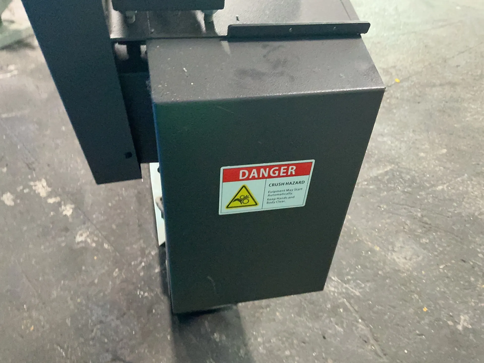 12" wide x 103" long, chip conveyor, 78" flat length, 48" chute rise, 7" flat height, 2" cleat height, .25 - Image 5