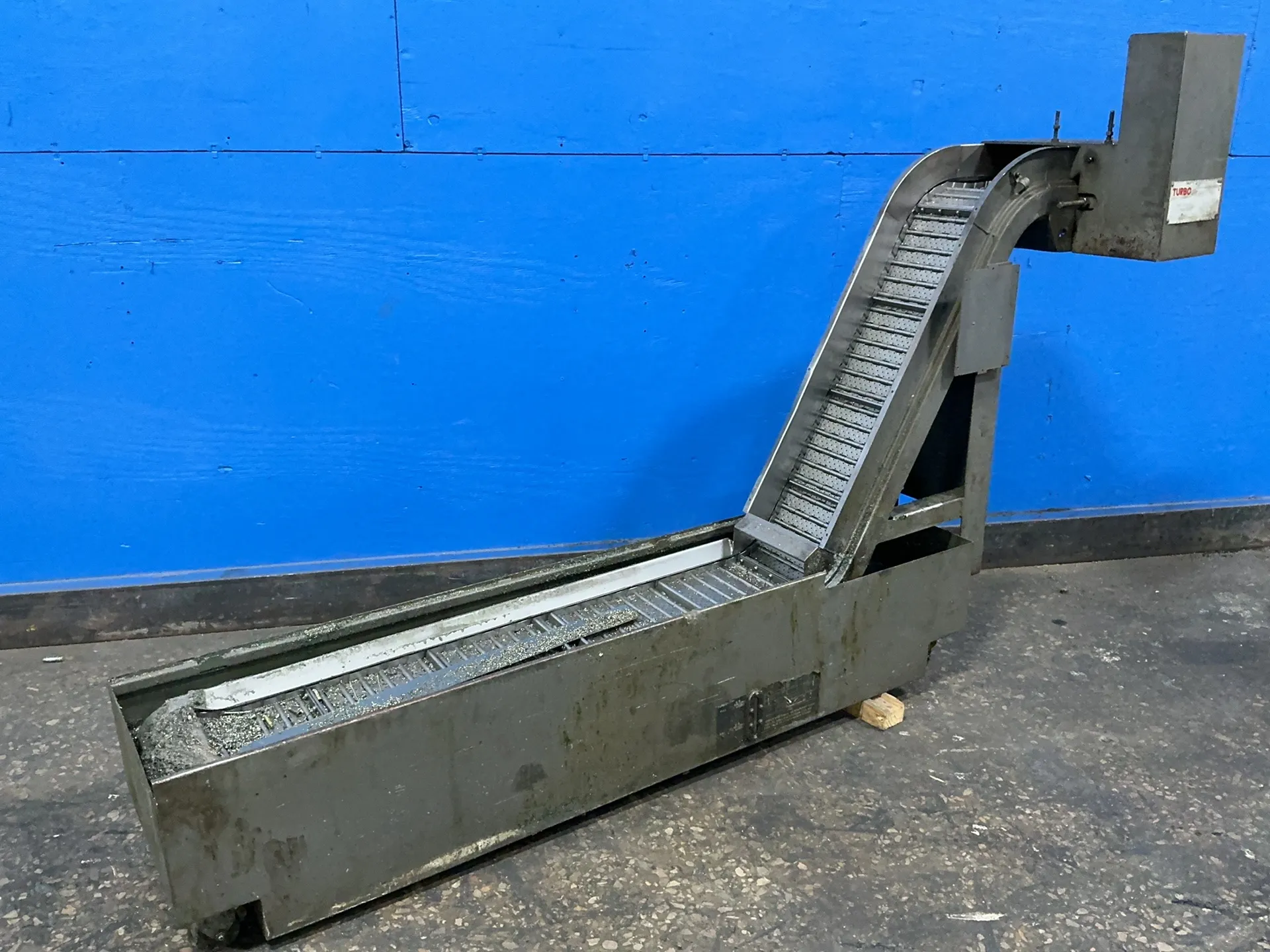 12" wide x 98" long, Turbo Conveyor #6475-8533, chip conveyor, 54" flat length, 44" chute rise, 15" flat - Image 1