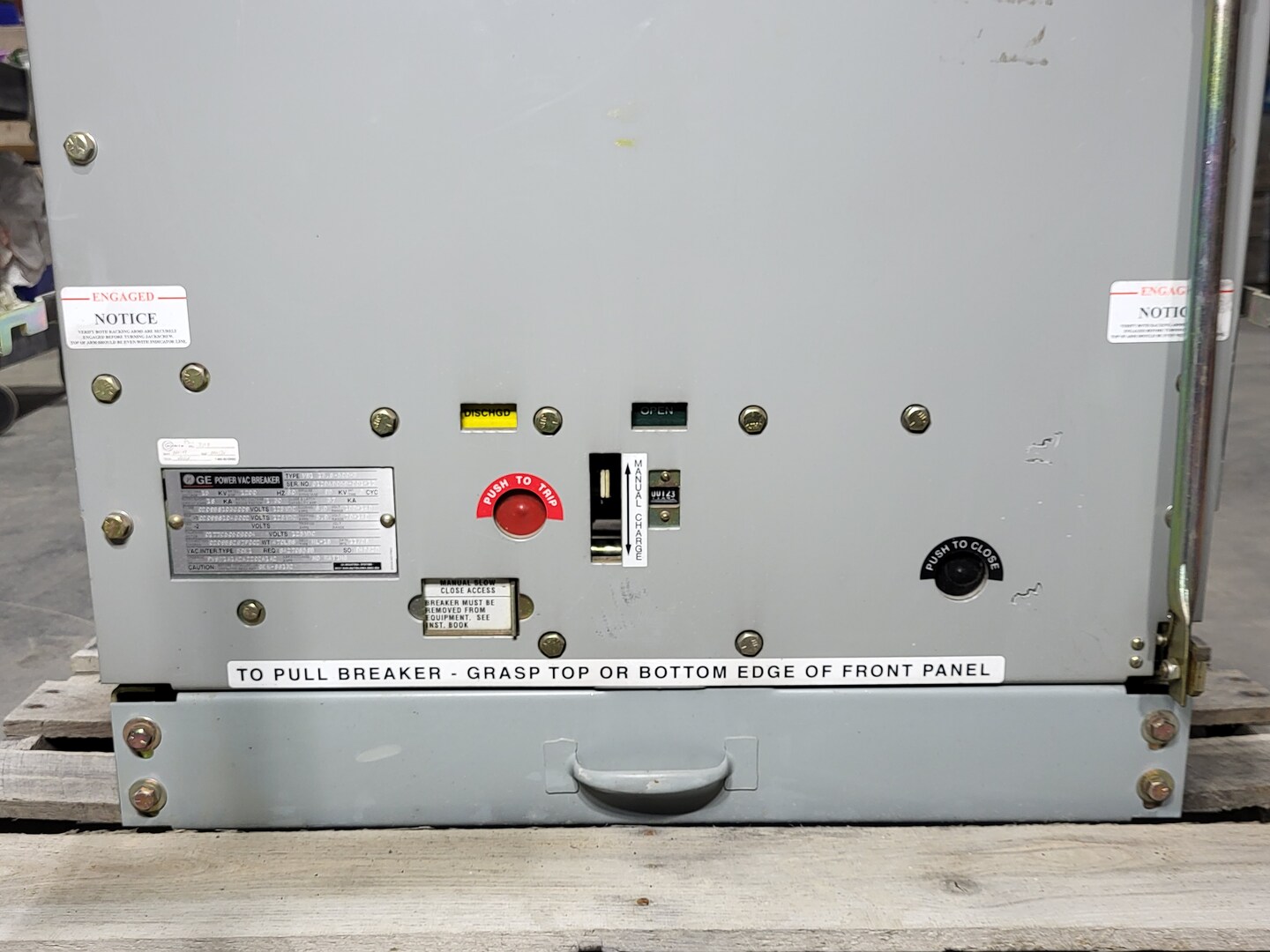 1200 Amps, General Electric PowerVac #VB1-13.8-500-3, medium voltage vacuum circuit, 15 KV, 60 Hz, 18 KA, 125 - Image 3