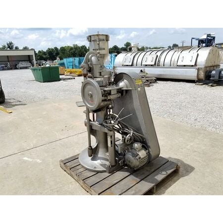 Stokes #B2, 16 station, rotary tablet press, Stainless Steel product hopper, 1-1/2 HP, used, #15211 - Image 4