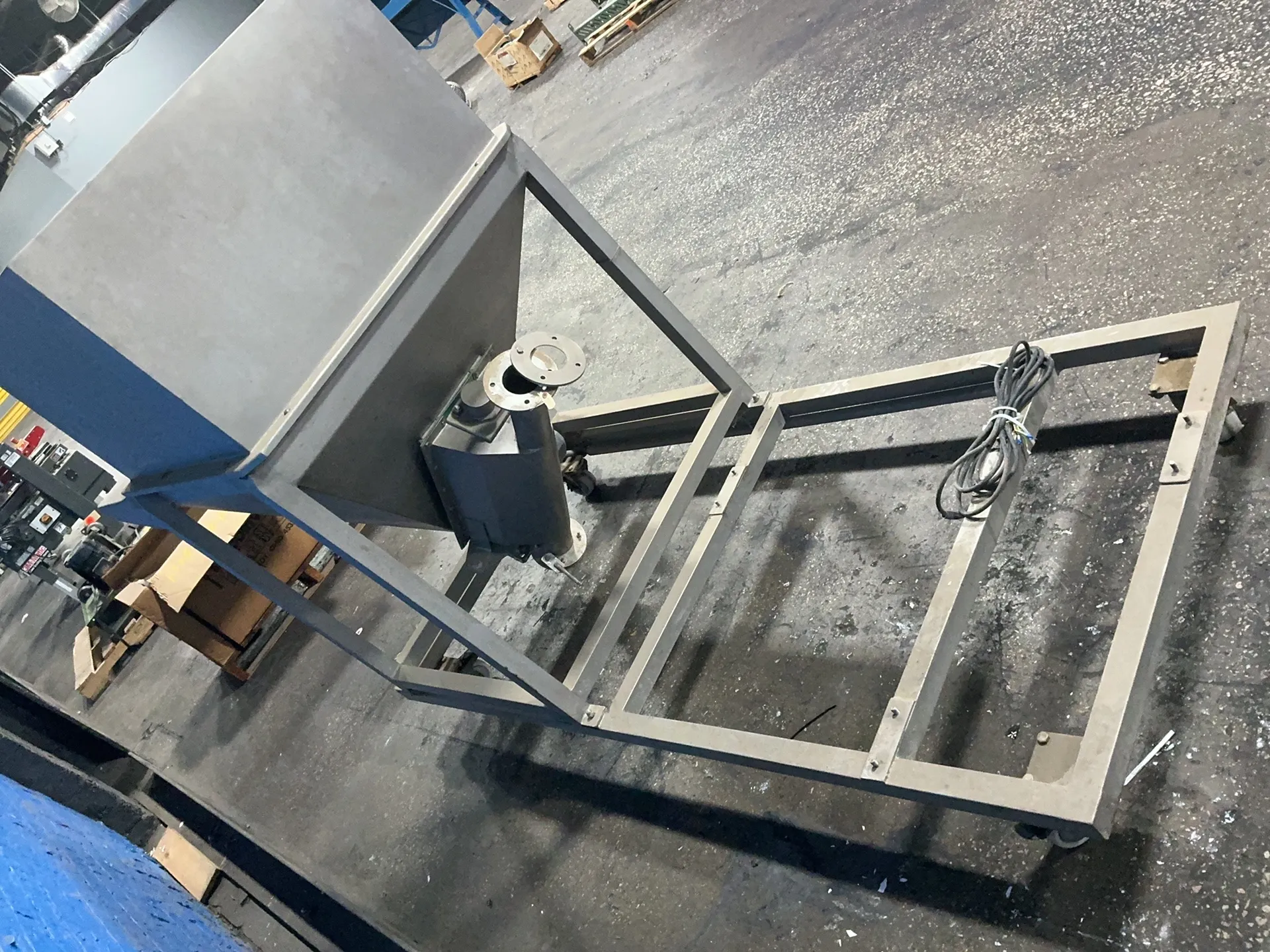 Fabcon #VRC-16-245, hopper, 38" x 60", .45 KW, 1370/1660 RPM, 230/480 V. - Image 5