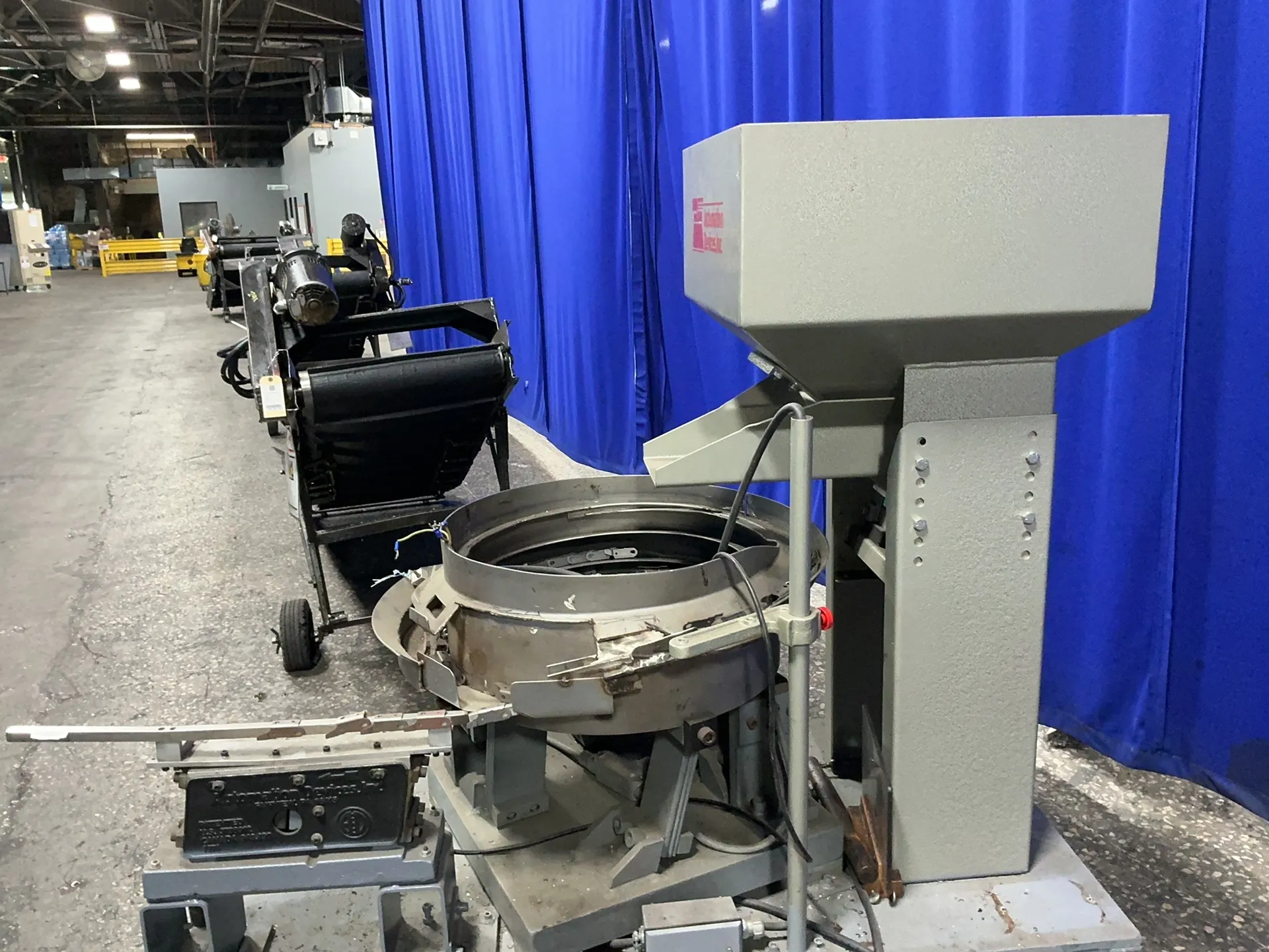 Automation Devices, vibratory bowl feeder, 18" diameter, 18" x 19" x 19" chute - Image 4