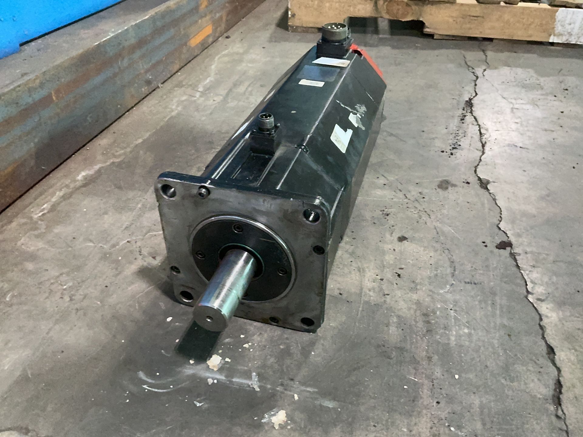 6 KW Fanuc #A06B-0572-B388, AL50/2000 Servo Motor, 30 Amps, 2007 - Image 2