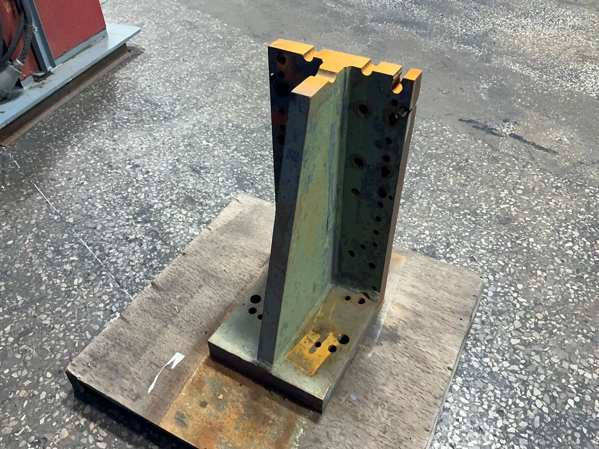 15" x 32" angle plate - Image 1