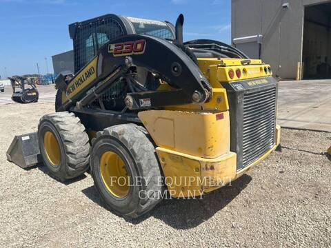 New Holland Ltd. L230, Skid Steer Loader, 2190 hours, S/N: 410570, 2015 - Image 4