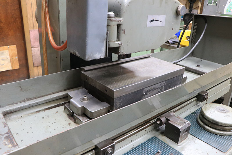 6" x 12" Mitsui #MSG-200MH, hand feed surface grinder, fine feed cross axis, 8" x 3/4" x 1-1/4" wheel - Image 6