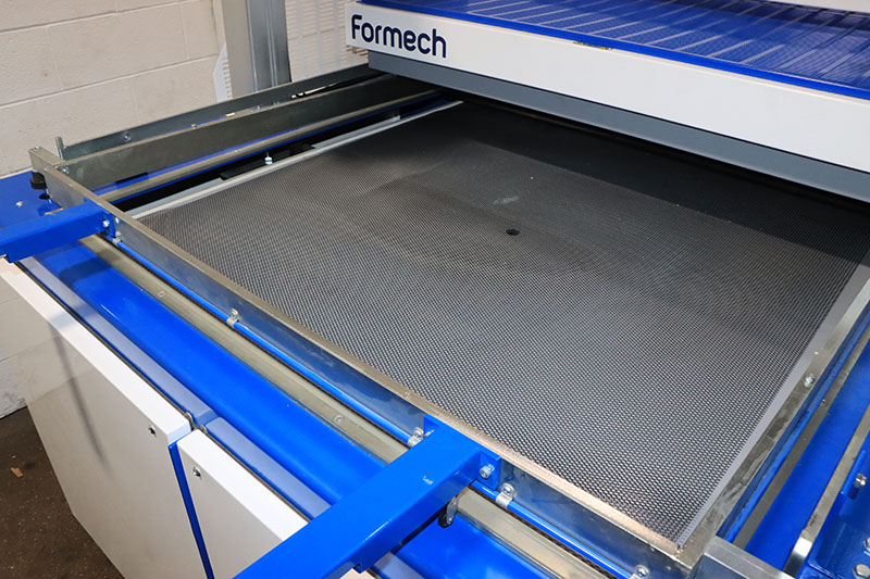 Formech #1250, vacuum forming machine, 49.2" x 49.2" sheet size, 46.59" x 46.59" x 23.62" forming area, 25 - Image 2