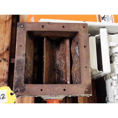 10" Kice Industries #VJOT14X10X10, rotary airlock valve, cast iron, 8 vane, 0.67 cu.ft./rev., 14.7 RPM, 1 HP - Image 4