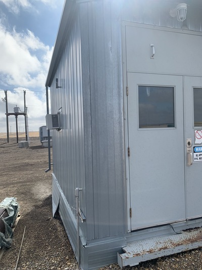 Federal Pioneer, MCC, 600 Amp., 4160 Volts, 3 phase, skidded, housed, heated, AS IS - Image 2