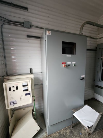 MCC, 120 Volts, skidded, housed, 2004 - Image 3