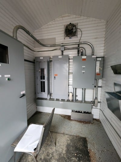 MCC, 120 Volts, skidded, housed, 2004 - Image 4