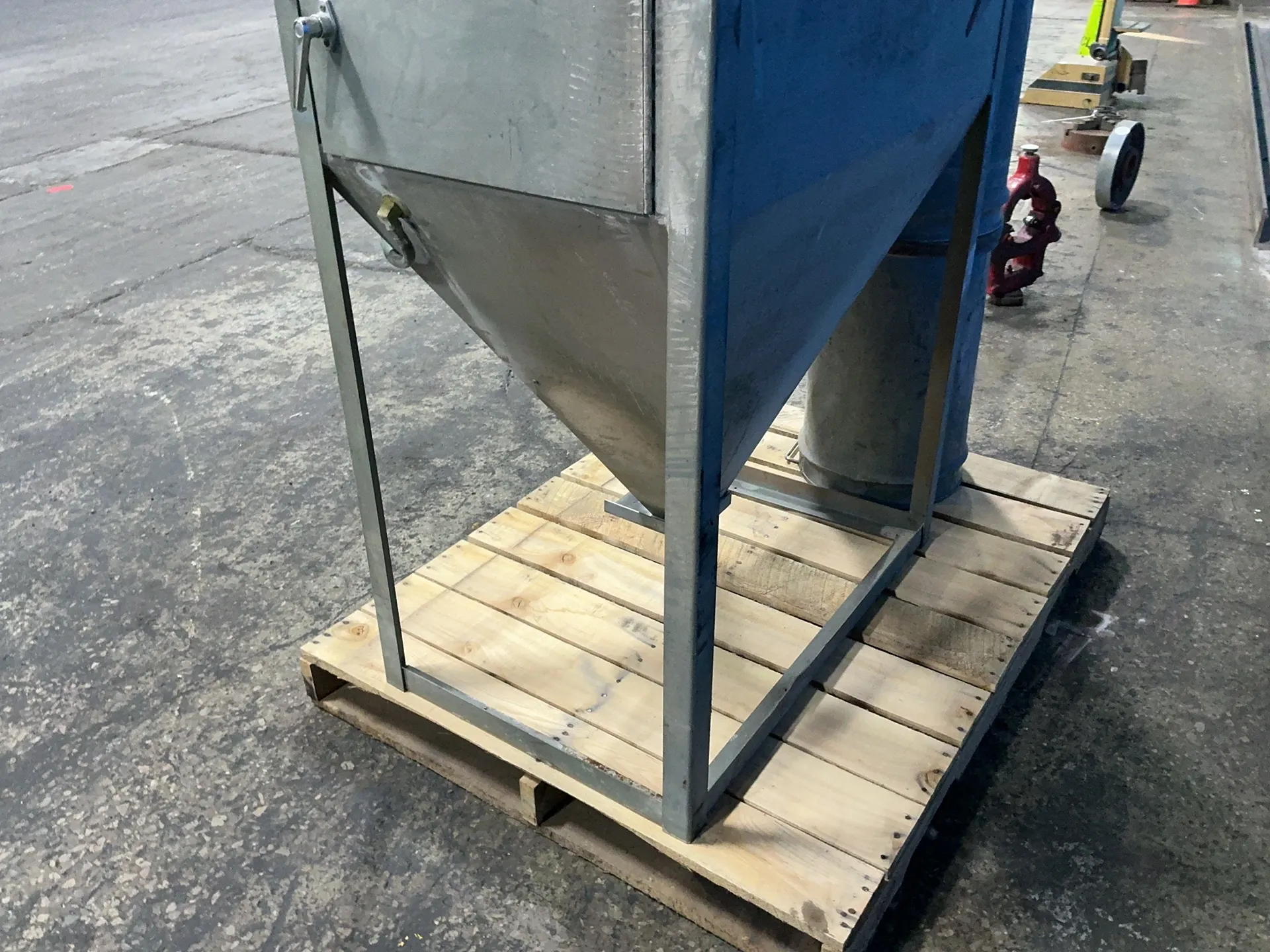 18" x 36" Trinco #36/BP, blast cabinet - Image 6